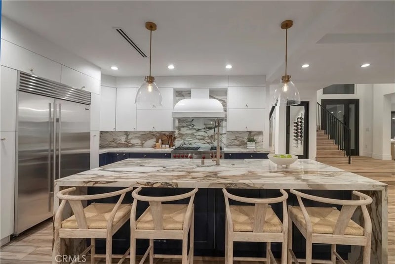 16572 Grimaud