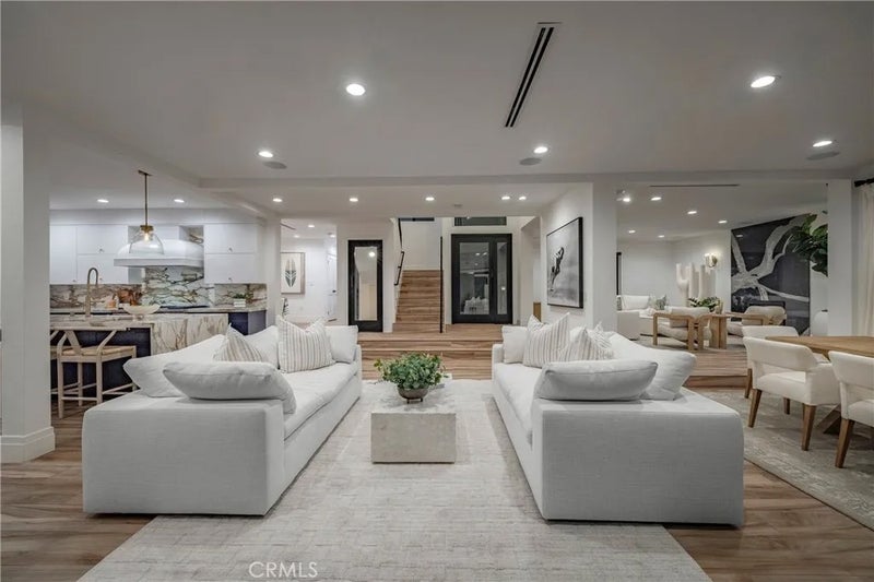 16572 Grimaud