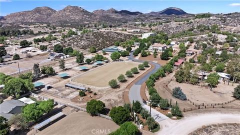 Photo of 37565 Purdue Ln, Temecula, CA 92592 (MLS # SW25232742)