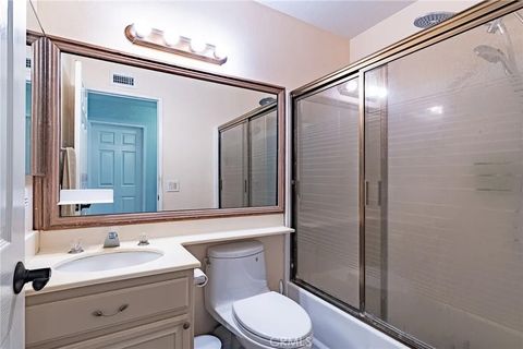 Tiny photo for 28433 Avion Circle, Castaic, CA 91384 (MLS # FR25233670)
