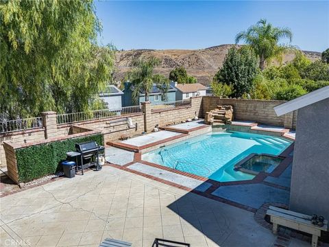 Tiny photo for 28433 Avion Circle, Castaic, CA 91384 (MLS # FR25233670)