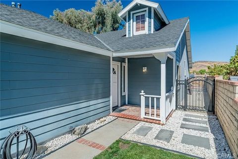 Tiny photo for 28433 Avion Circle, Castaic, CA 91384 (MLS # FR25233670)