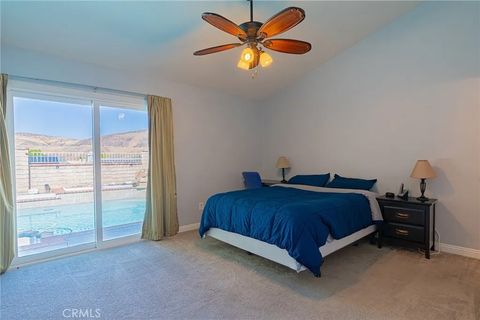 Tiny photo for 28433 Avion Circle, Castaic, CA 91384 (MLS # FR25233670)