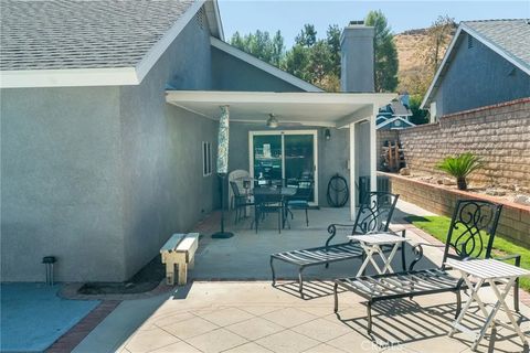 Tiny photo for 28433 Avion Circle, Castaic, CA 91384 (MLS # FR25233670)