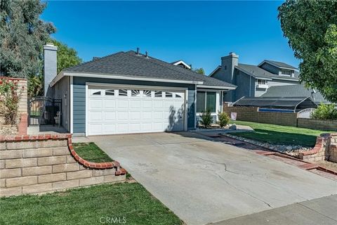 Tiny photo for 28433 Avion Circle, Castaic, CA 91384 (MLS # FR25233670)