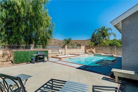 Tiny photo for 28433 Avion Circle, Castaic, CA 91384 (MLS # FR25233670)