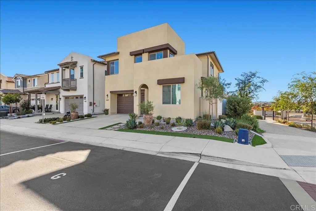 660 Westbrook Loop