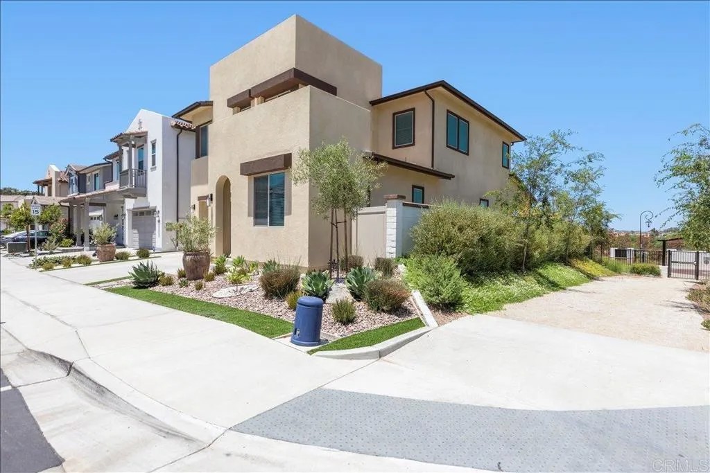 660 Westbrook Loop