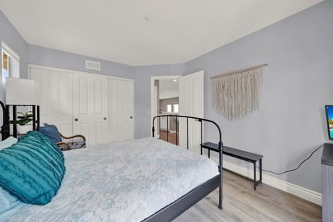 Tiny photo for 2157 Woodland Heights Gln, Escondido, CA 92026 (MLS # 250041307)