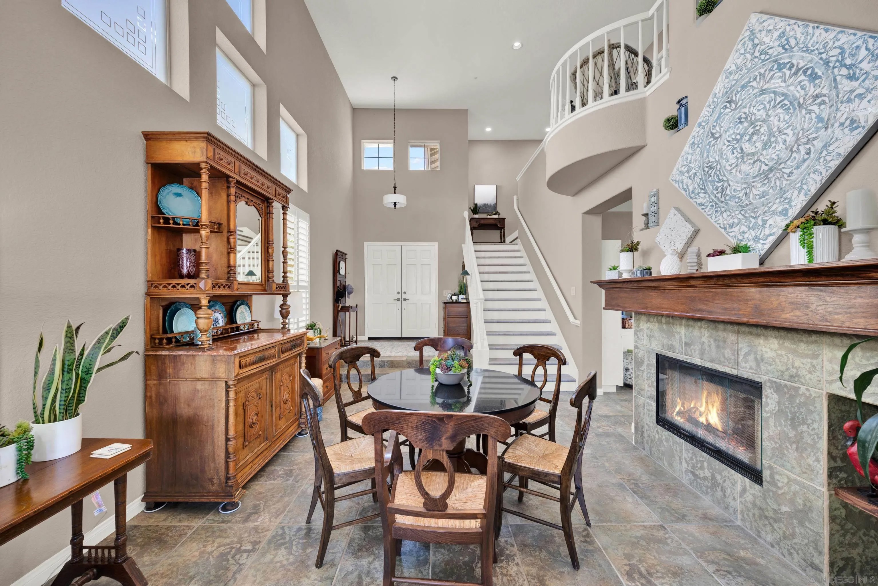 2157 Woodland Heights Gln