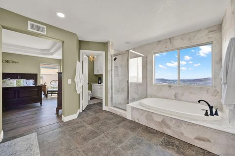 Tiny photo for 2157 Woodland Heights Gln, Escondido, CA 92026 (MLS # 250041307)