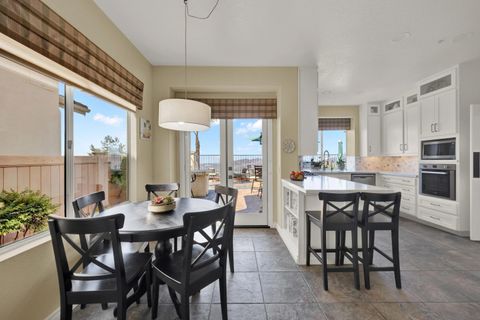 Tiny photo for 2157 Woodland Heights Gln, Escondido, CA 92026 (MLS # 250041307)
