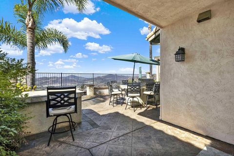 Tiny photo for 2157 Woodland Heights Gln, Escondido, CA 92026 (MLS # 250041307)