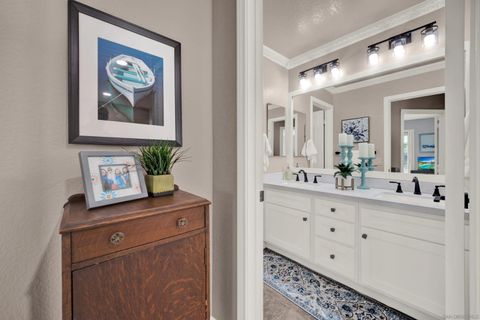 Tiny photo for 2157 Woodland Heights Gln, Escondido, CA 92026 (MLS # 250041307)