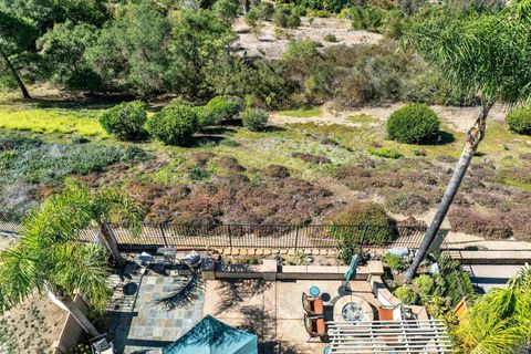 Tiny photo for 2157 Woodland Heights Gln, Escondido, CA 92026 (MLS # 250041307)