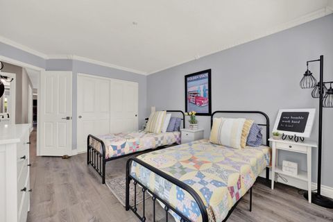 Tiny photo for 2157 Woodland Heights Gln, Escondido, CA 92026 (MLS # 250041307)