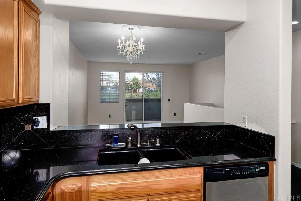 1335 Caminito Pietro 83