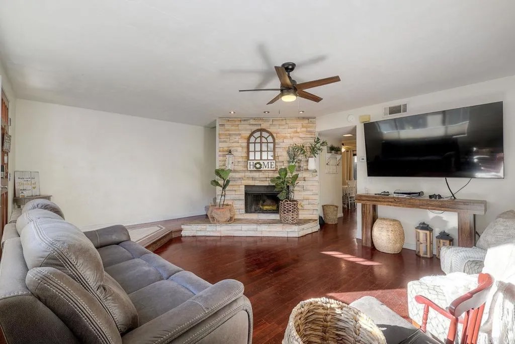 2644 Alpine Boulevard B