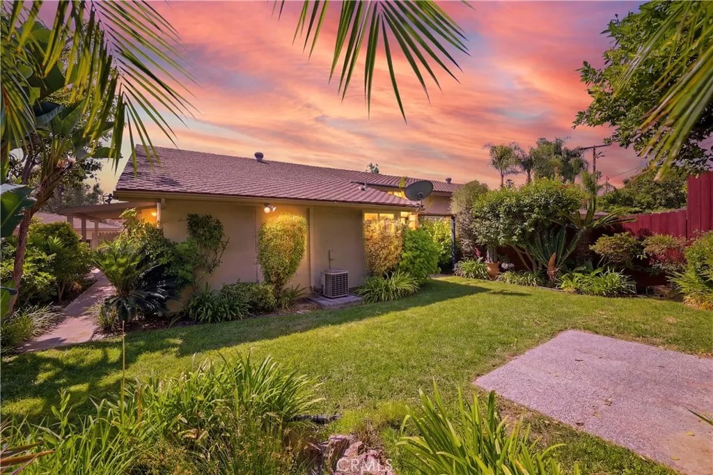 2915 Persimmon