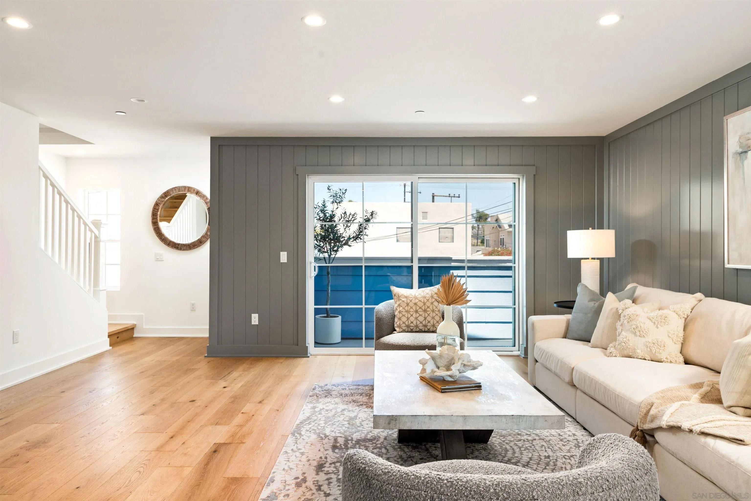 Coronado, California 92118, United States, 3 Bedrooms Bedrooms, ,4 BathroomsBathrooms,Residential,Active,159339