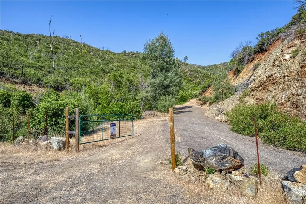1 Butts Canyon