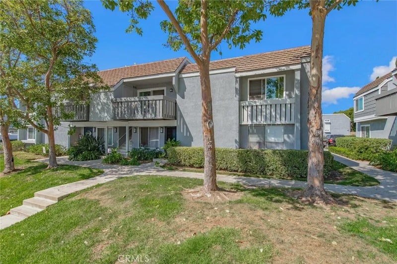 44 Fallbrook
