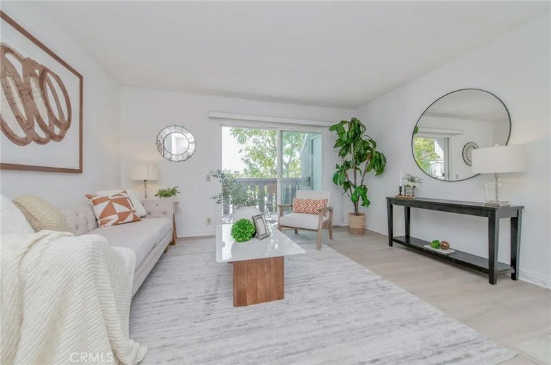 44 Fallbrook