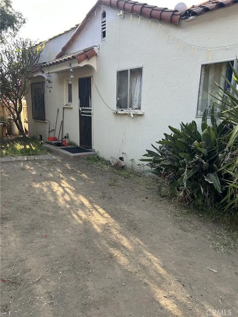 Photo of 2002 W Avenue 33 Ave, Los Angeles, CA 90065 (MLS # PW26027567)