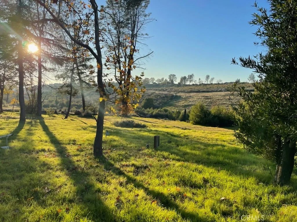 Photo of 130 Coast Range LN, Paradise, CA 95969 (MLS # SN26233020)