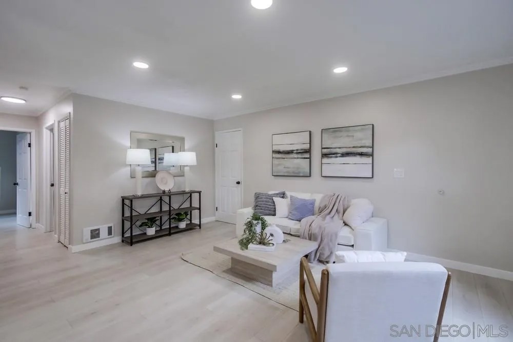9516 Carroll Canyon Rd 113
