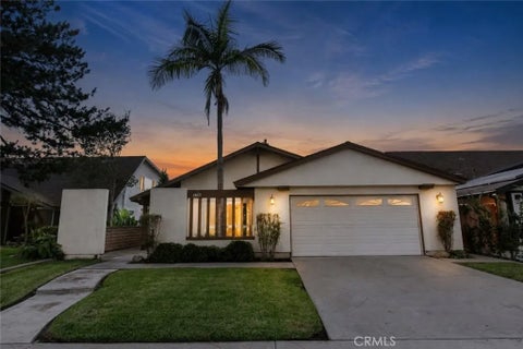 Photo of 14631 Canterbury AVE, Tustin, CA 92780 (MLS # PW26177084)