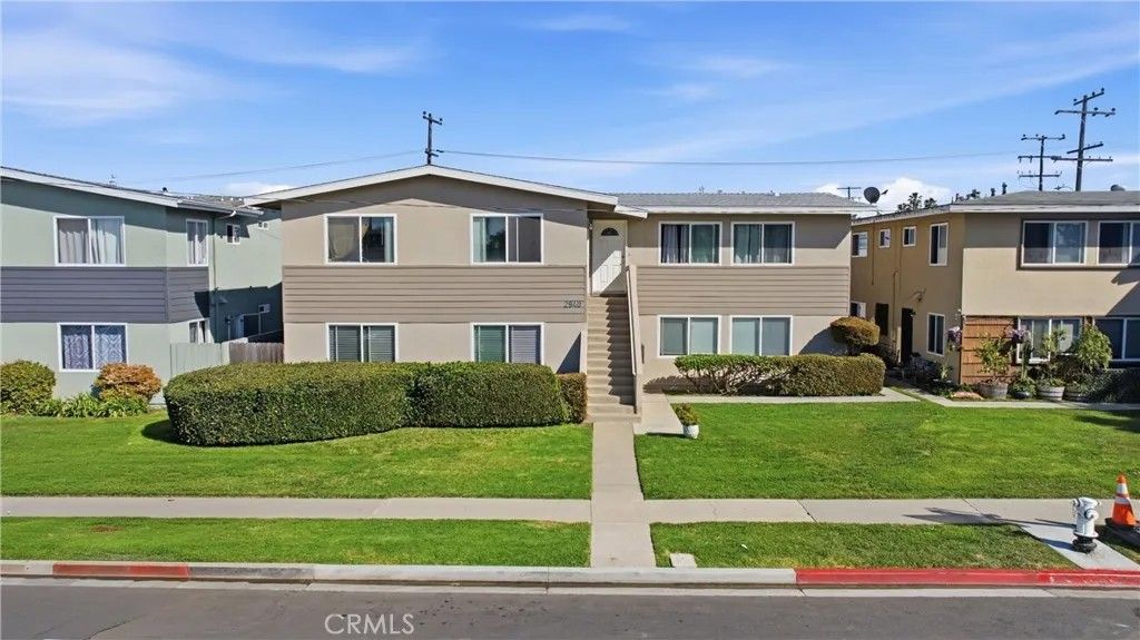 Photo of 2940 Peppertree Ln, Costa Mesa, CA 92626 (MLS # OC26065926)