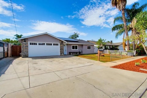 Photo of 1439 N Mission AVE, Escondido, CA 92027 (MLS # 260019971)