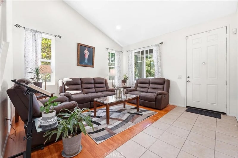 2822 Parksquare