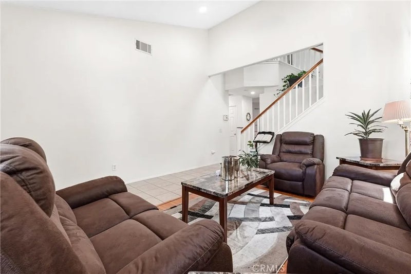 2822 Parksquare