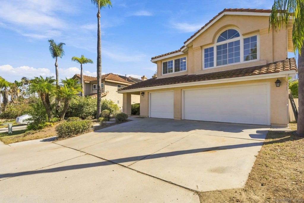 Photo of 556 Parkside Dr, Chula Vista, CA 91910 (MLS # 260024266)