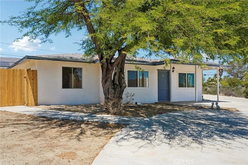 49272 Hibiscus Drive