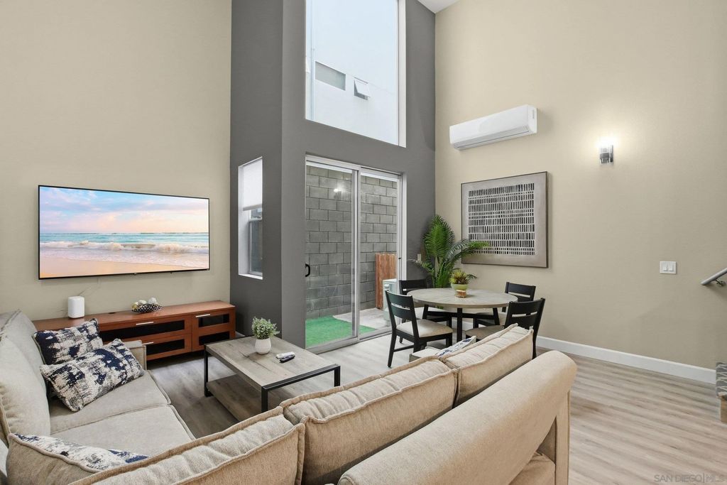 Photo of 1944 State St, San Diego, CA 92101 (MLS # 260010592)