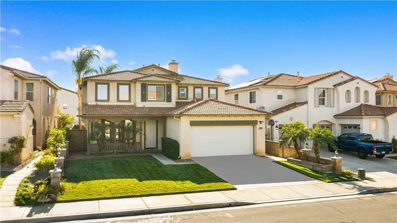 34619 Chinaberry