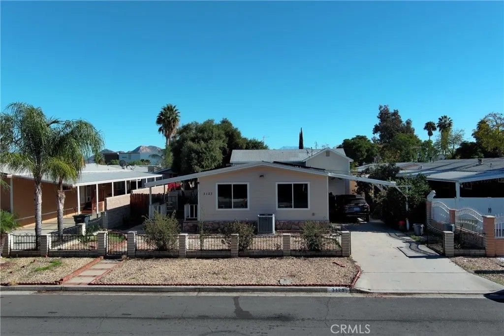 Photo of 3123 El Rosario Dr, Perris, CA 92571 (MLS # SW25271095)