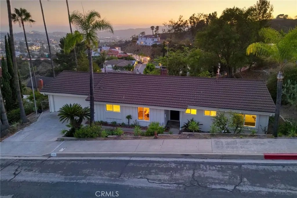 775 Ridge Drive