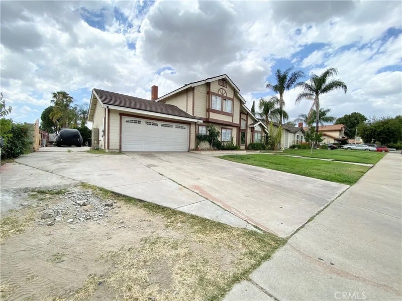 1444 N Sage Avenue