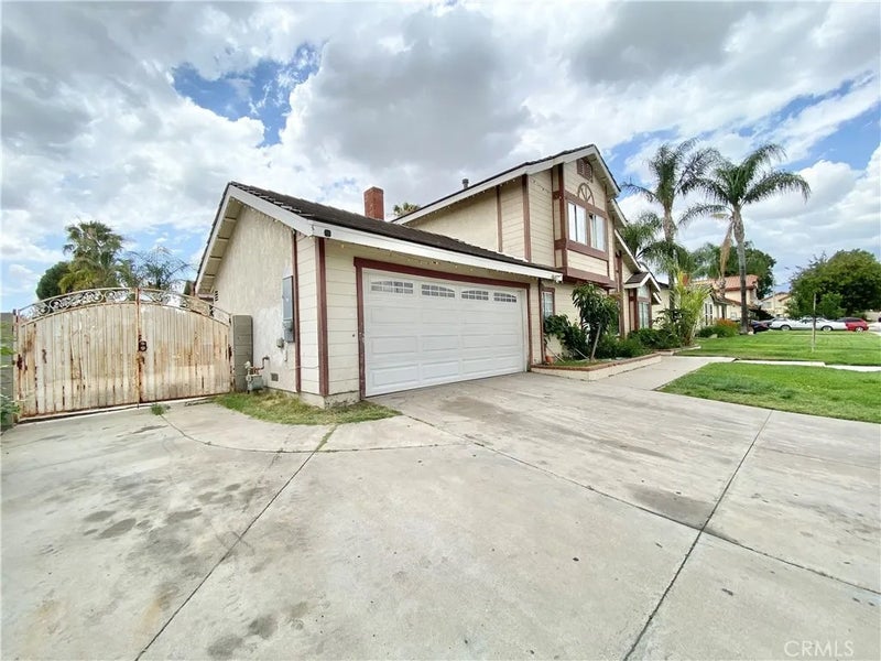 1444 N Sage Avenue
