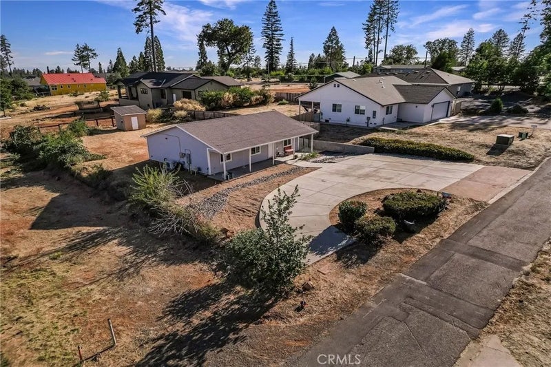 1426 Sleepy Hollow Lane