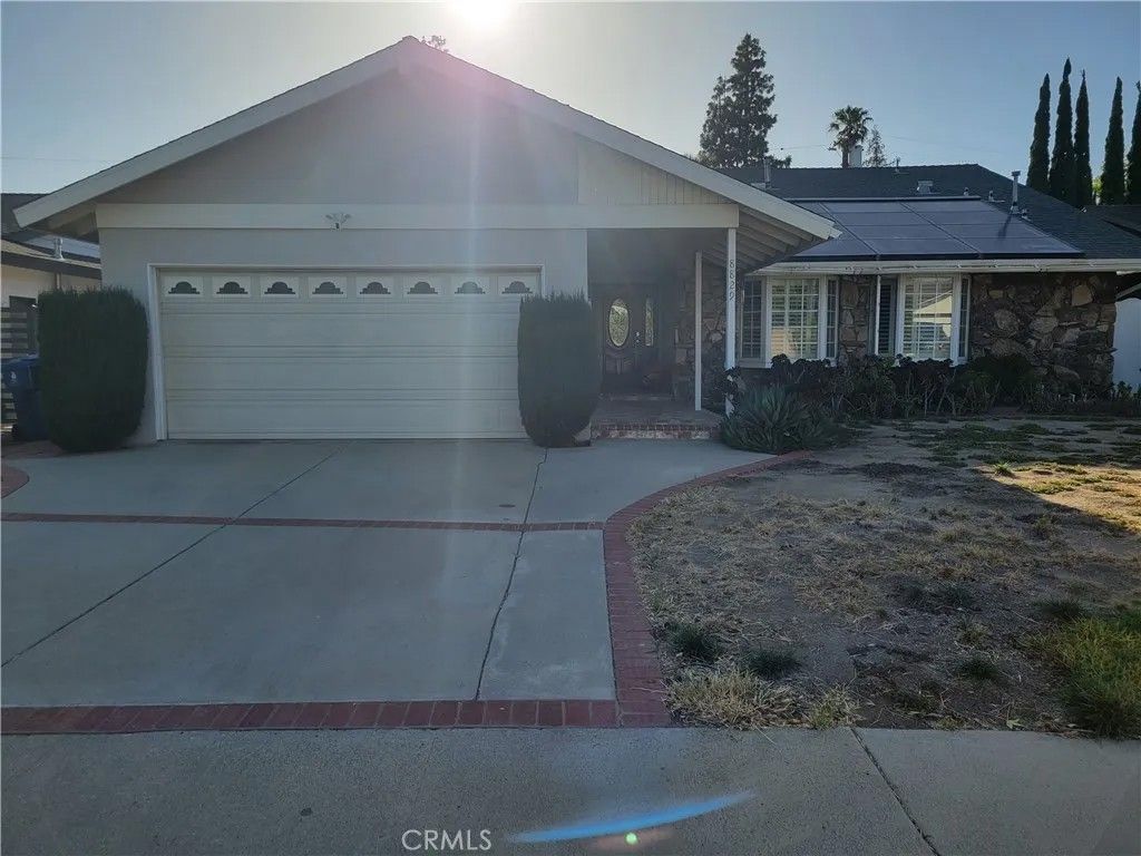 Photo of 8829 Rubio Ave, North Hills, CA 91343 (MLS # SR26093245)