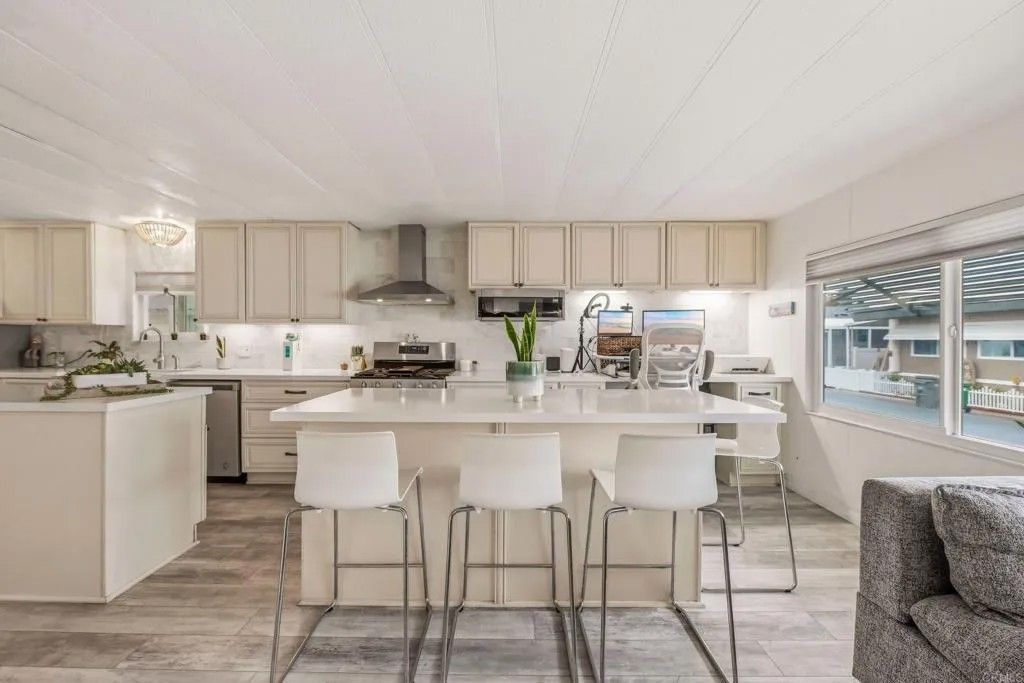 Photo of 33 Parkwood Lane, Oceanside, CA 92054 (MLS # NDP2603162)