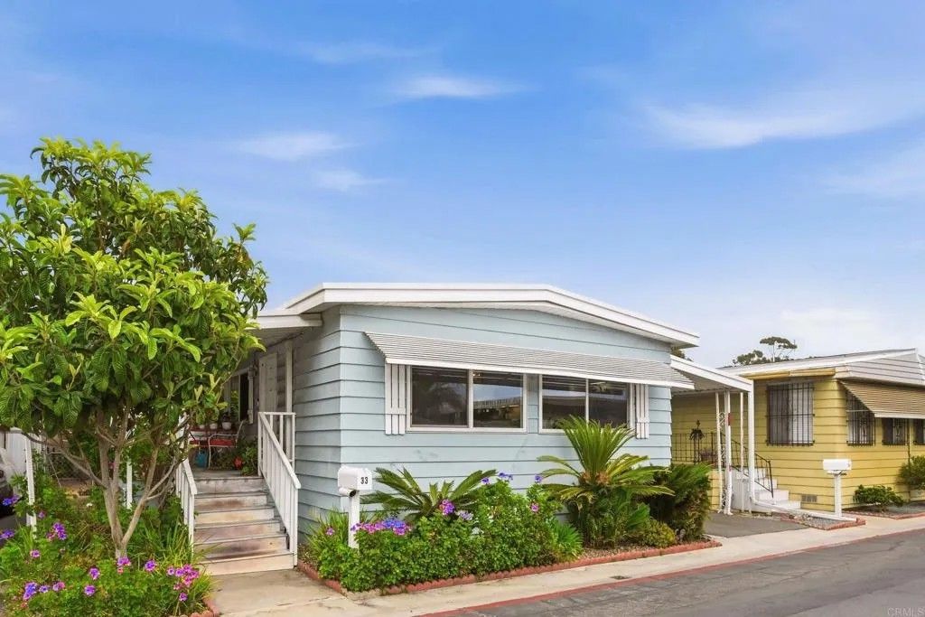 Photo of 33 Parkwood Lane, Oceanside, CA 92054 (MLS # NDP2603162)