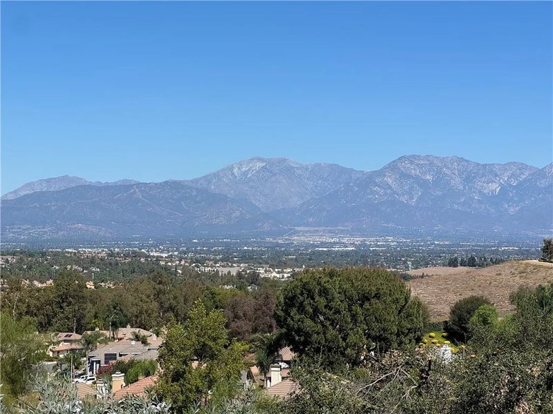 3094 Oakview