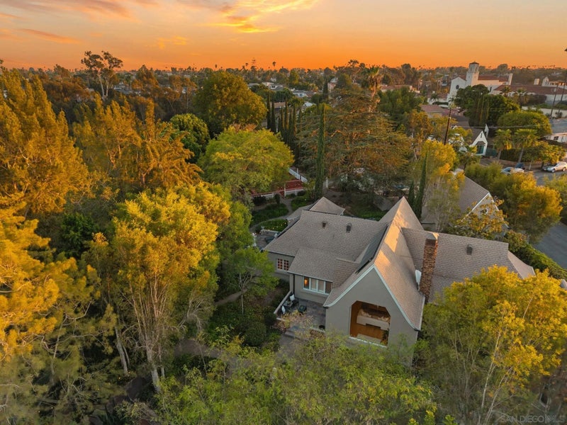 3452 Cromwell Pl