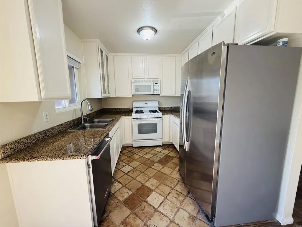 502 Calle Montecito 18